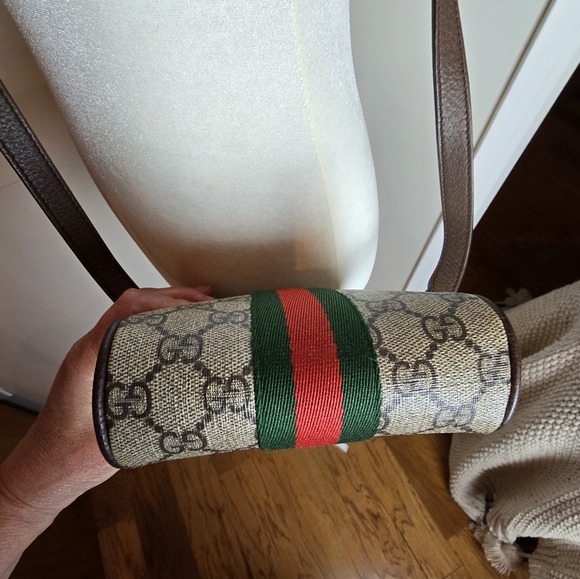 Gucci Ophidia GG Supreme Crossbody Handbag - Picture 6 of 12